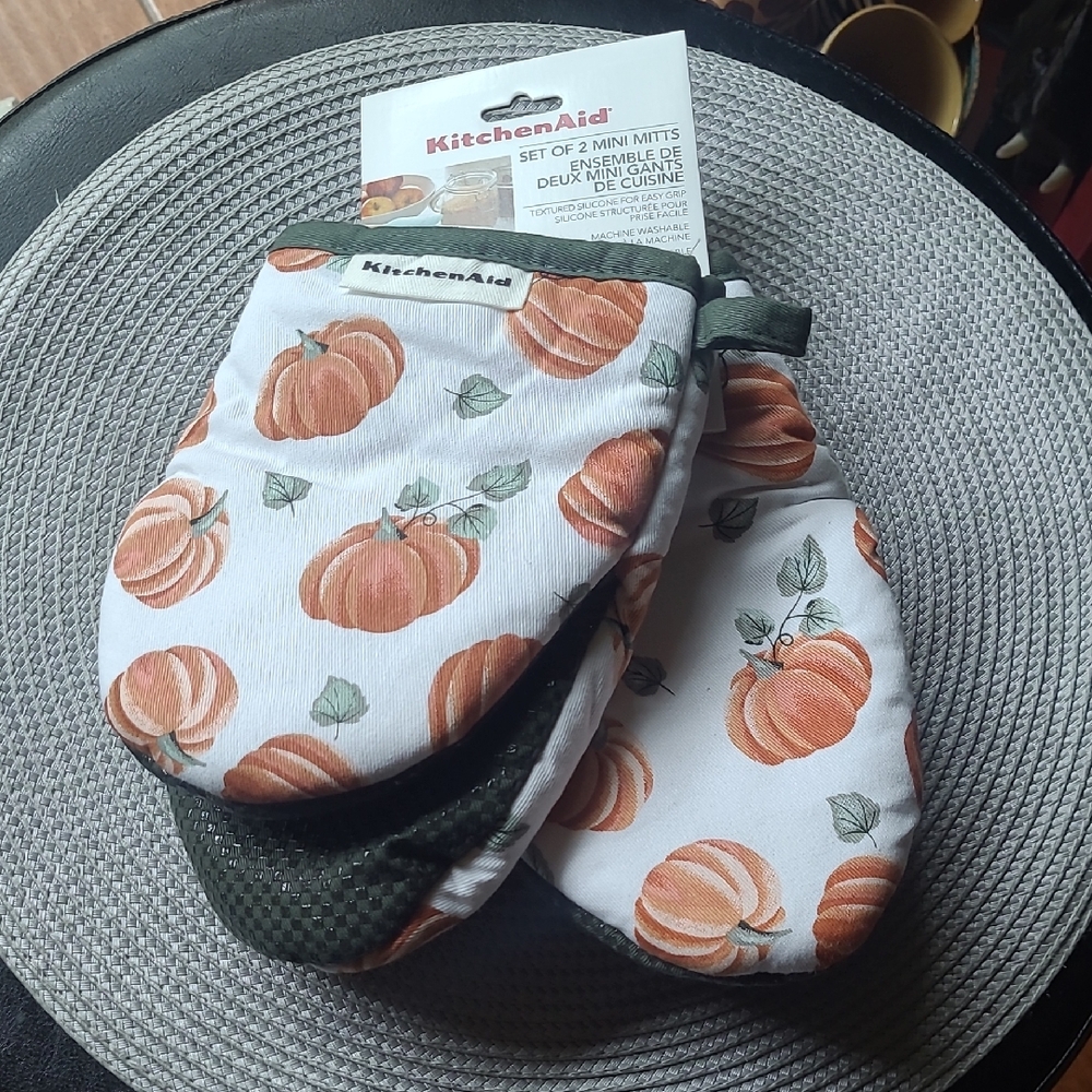 KitchenAid Mini Mitts